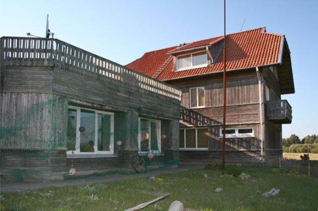 Viesu Nams Un Kempings Papes Cakstes Exteriör bild