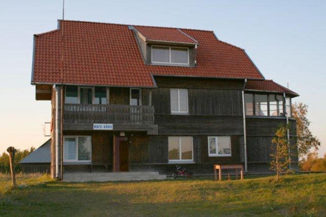Viesu Nams Un Kempings Papes Cakstes Exteriör bild